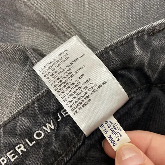 Women’s American Eagle Super Stretch Super Low Jegging, black/grey. Sz 4 - Picture 14 of 14